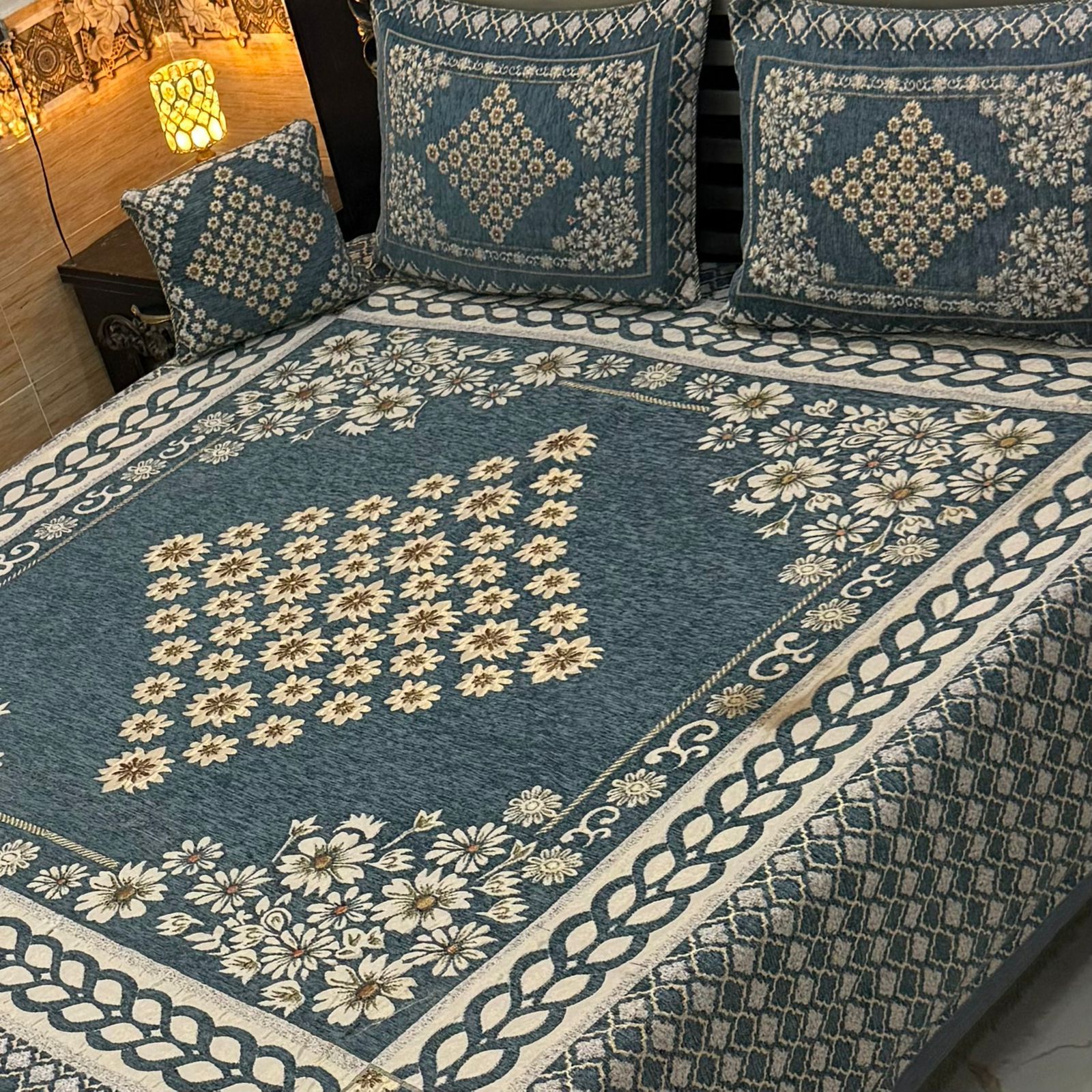 4Pc Velvet Jaquard Bedsheet