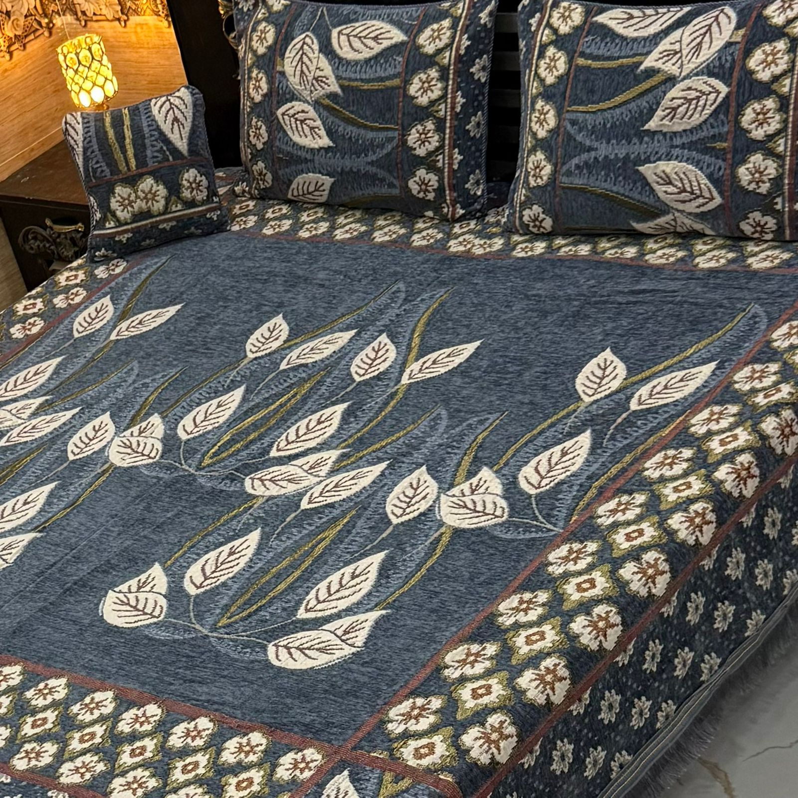 4Pc Velvet Jaquard Bedsheet