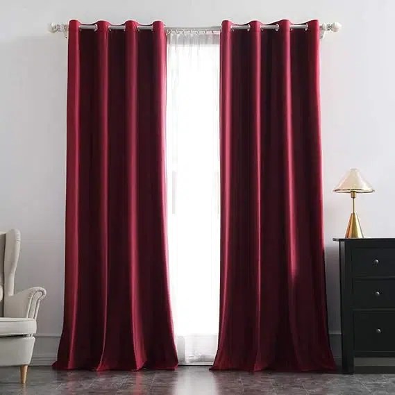 Plain Velvet Curtain (2 Curtain Sett)